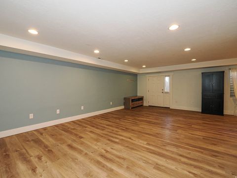 Tiny photo for 7093 W KLORISSA PL, Herriman, UT 84096 (MLS # 2148759)