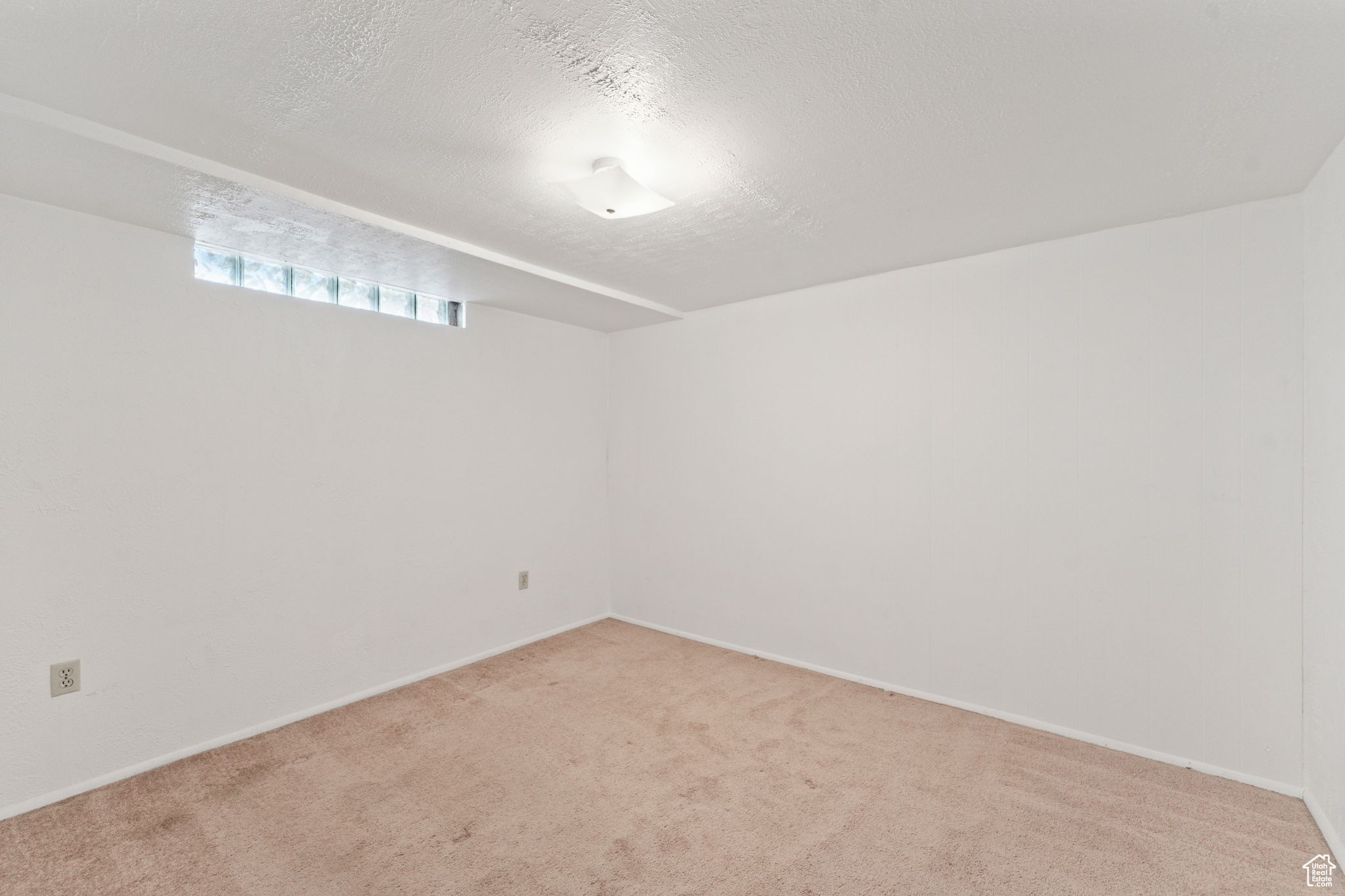 Midvale, Utah 84047, United States, 6 Bedrooms Bedrooms, ,3 BathroomsBathrooms,Residential,Pending,108538