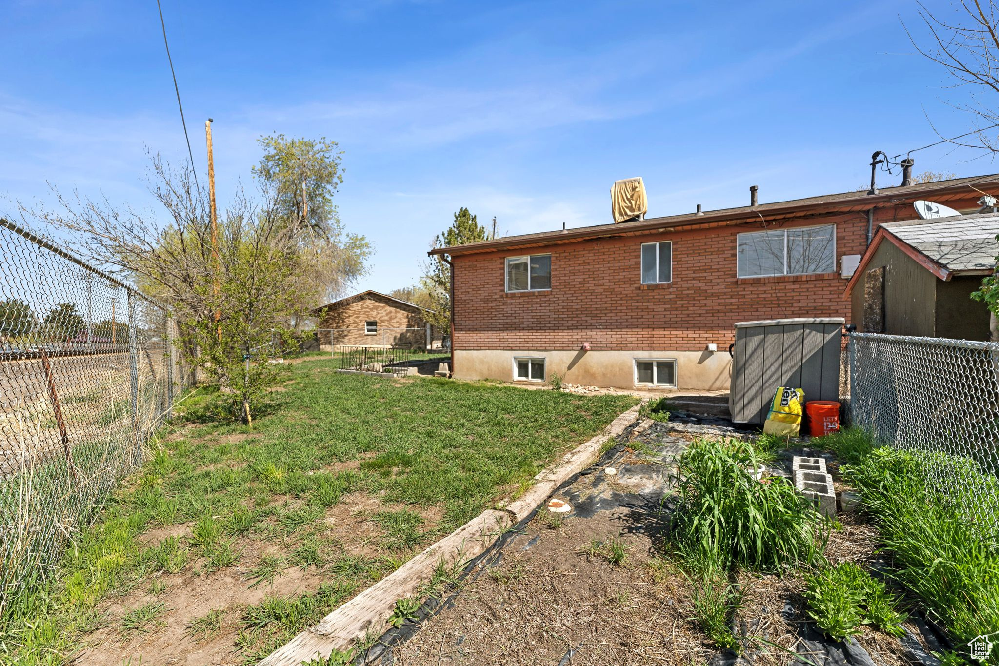 Midvale, Utah 84047, United States, 6 Bedrooms Bedrooms, ,3 BathroomsBathrooms,Residential,Pending,108538