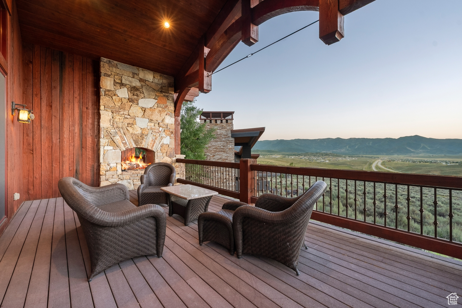 WEST HILLS - Residential