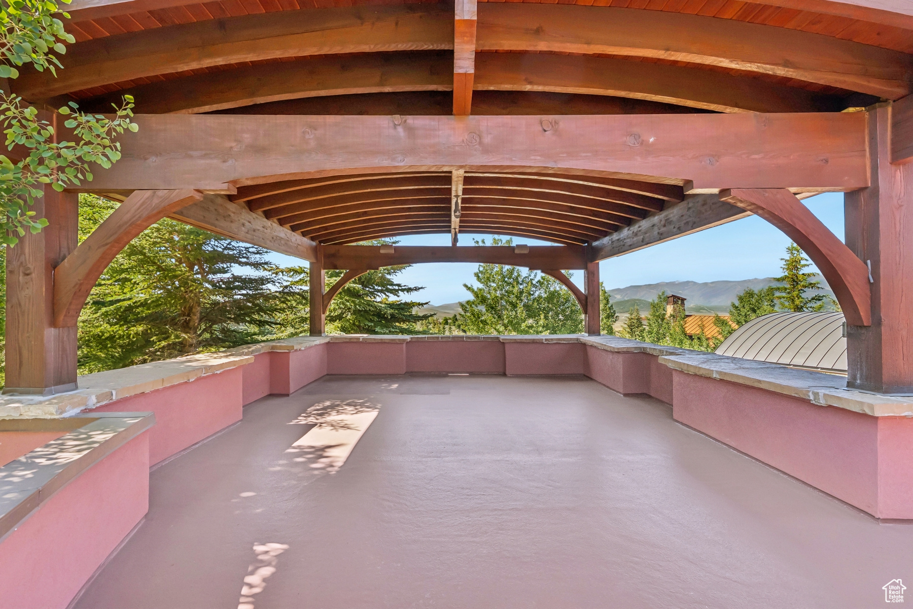 WEST HILLS - Residential