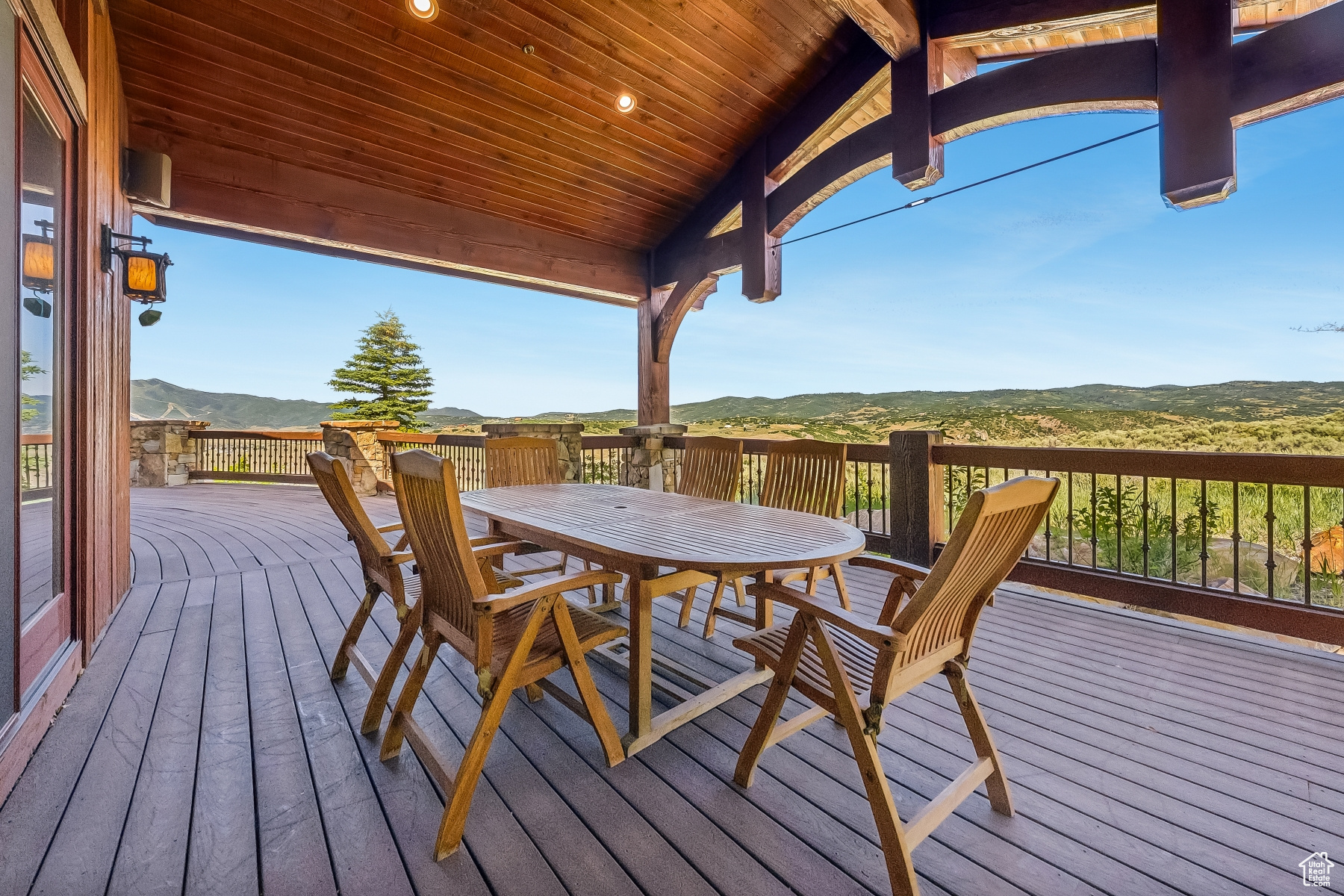 WEST HILLS - Residential