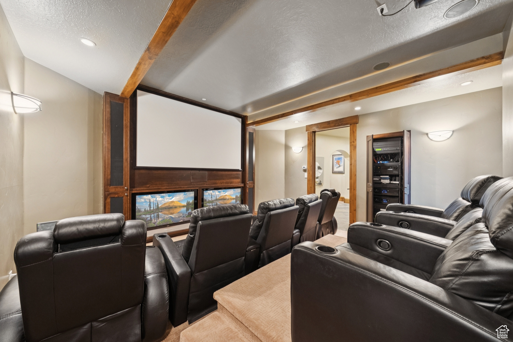 WEST HILLS - Residential