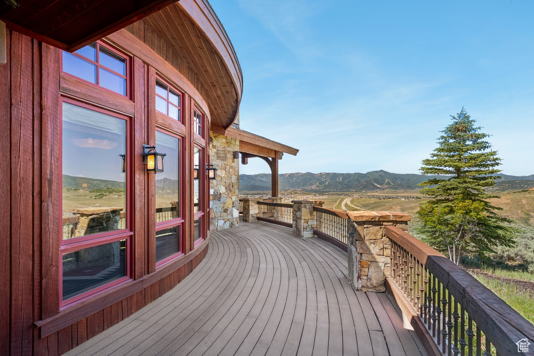 WEST HILLS - Residential