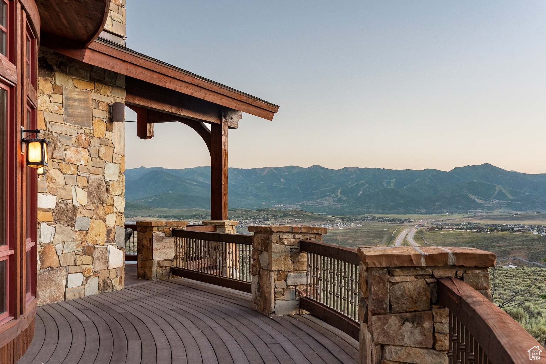 WEST HILLS - Residential