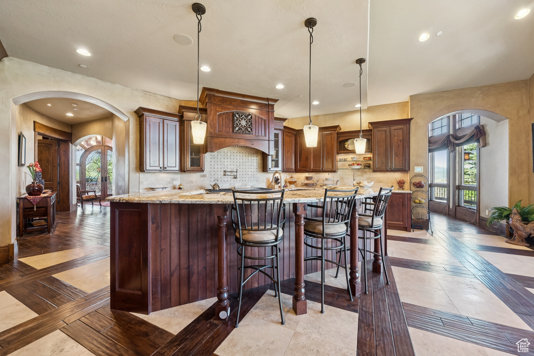 WEST HILLS - Residential