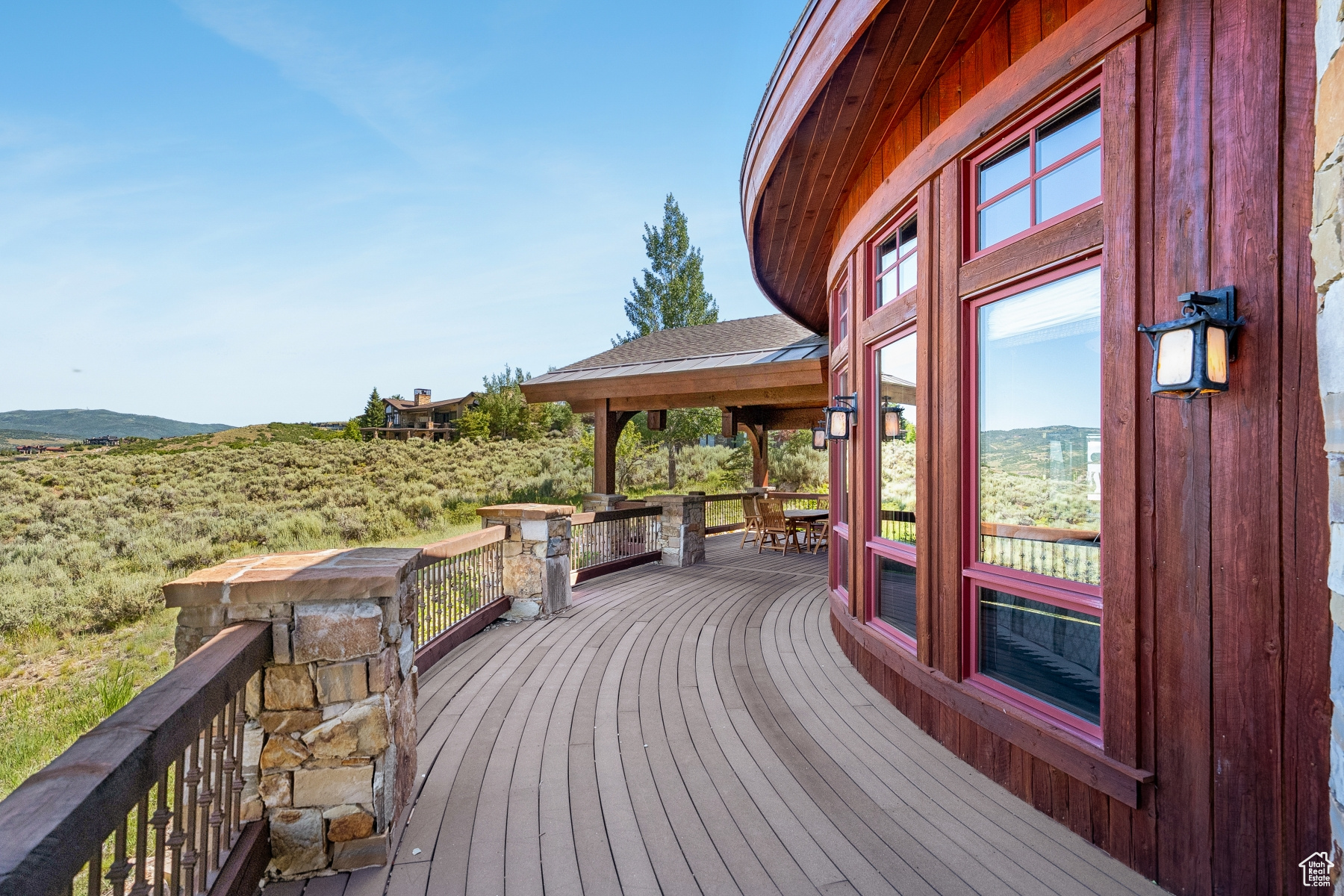 WEST HILLS - Residential