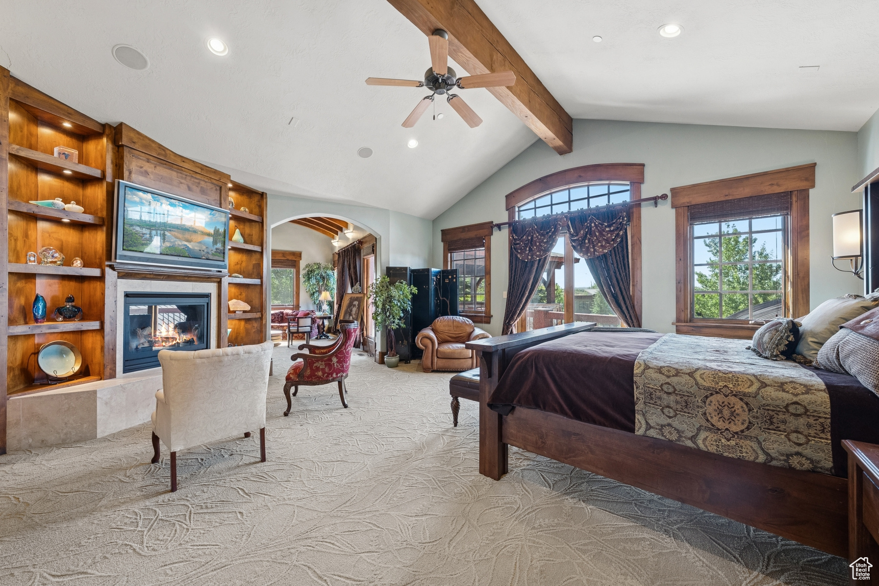 WEST HILLS - Residential