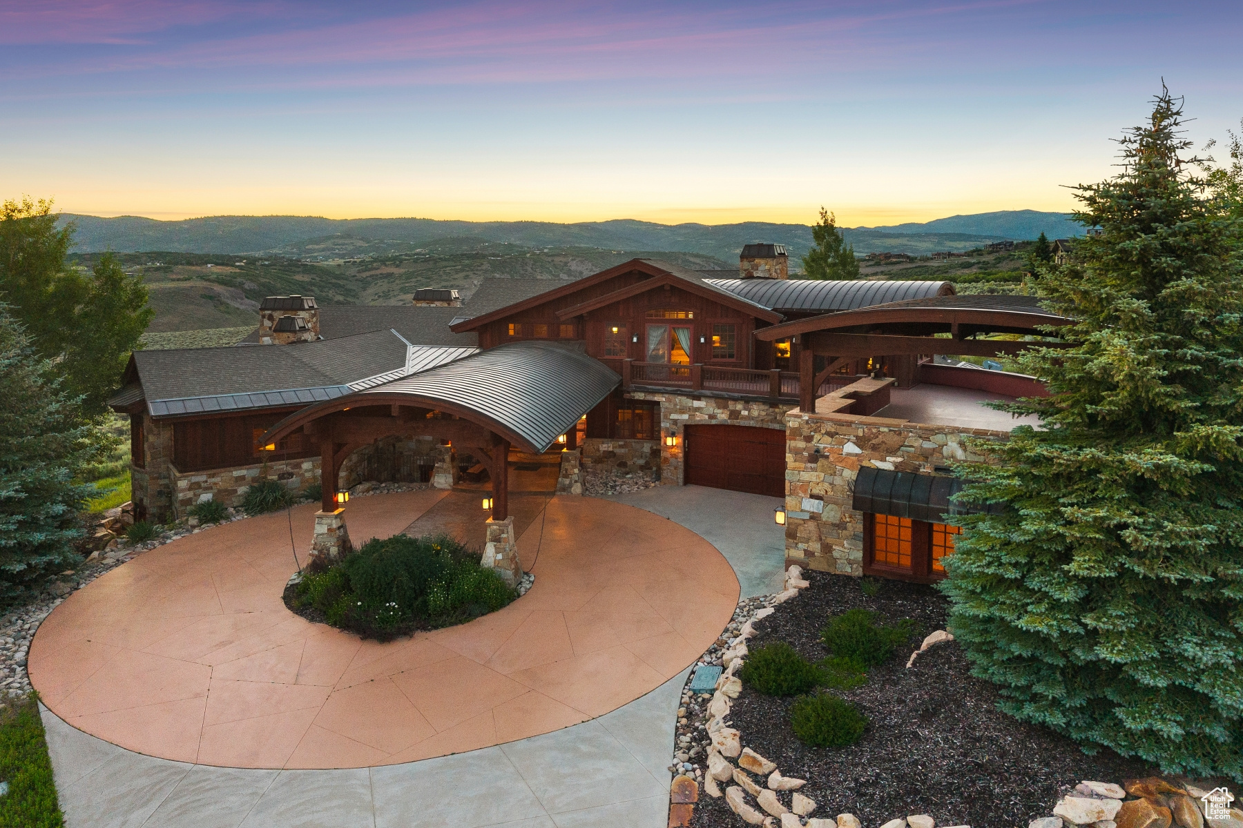 WEST HILLS - Residential