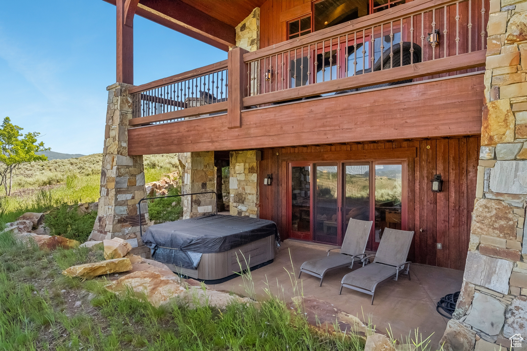 WEST HILLS - Residential