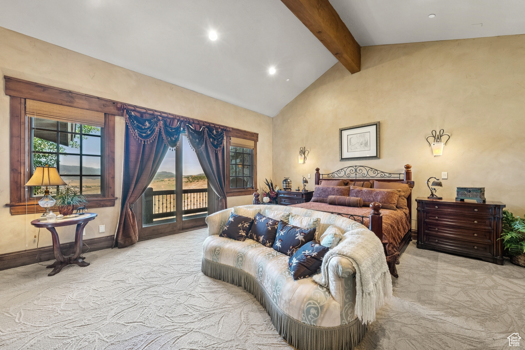 WEST HILLS - Residential