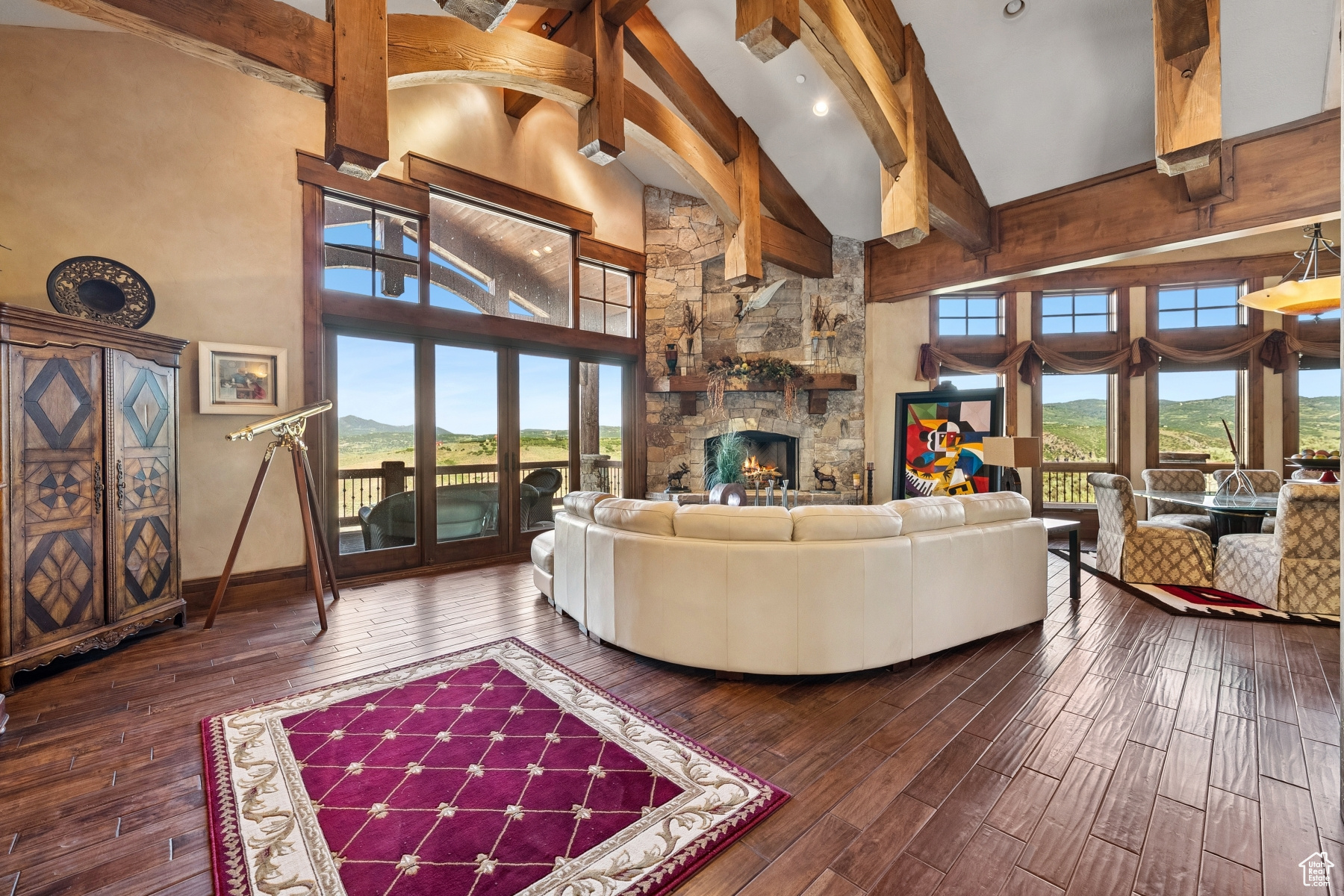 WEST HILLS - Residential