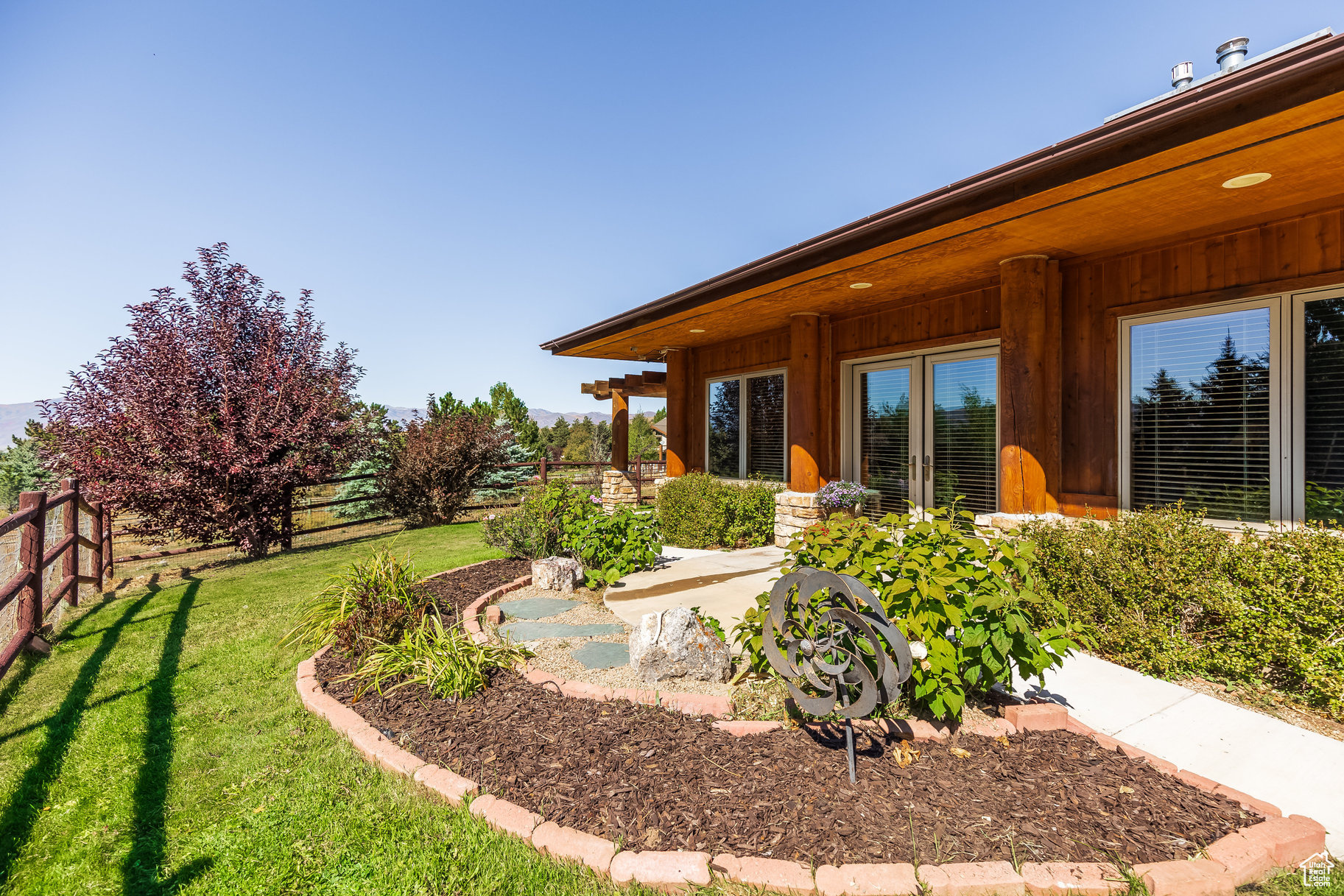 LAKE CREEK ESTATES - Residential