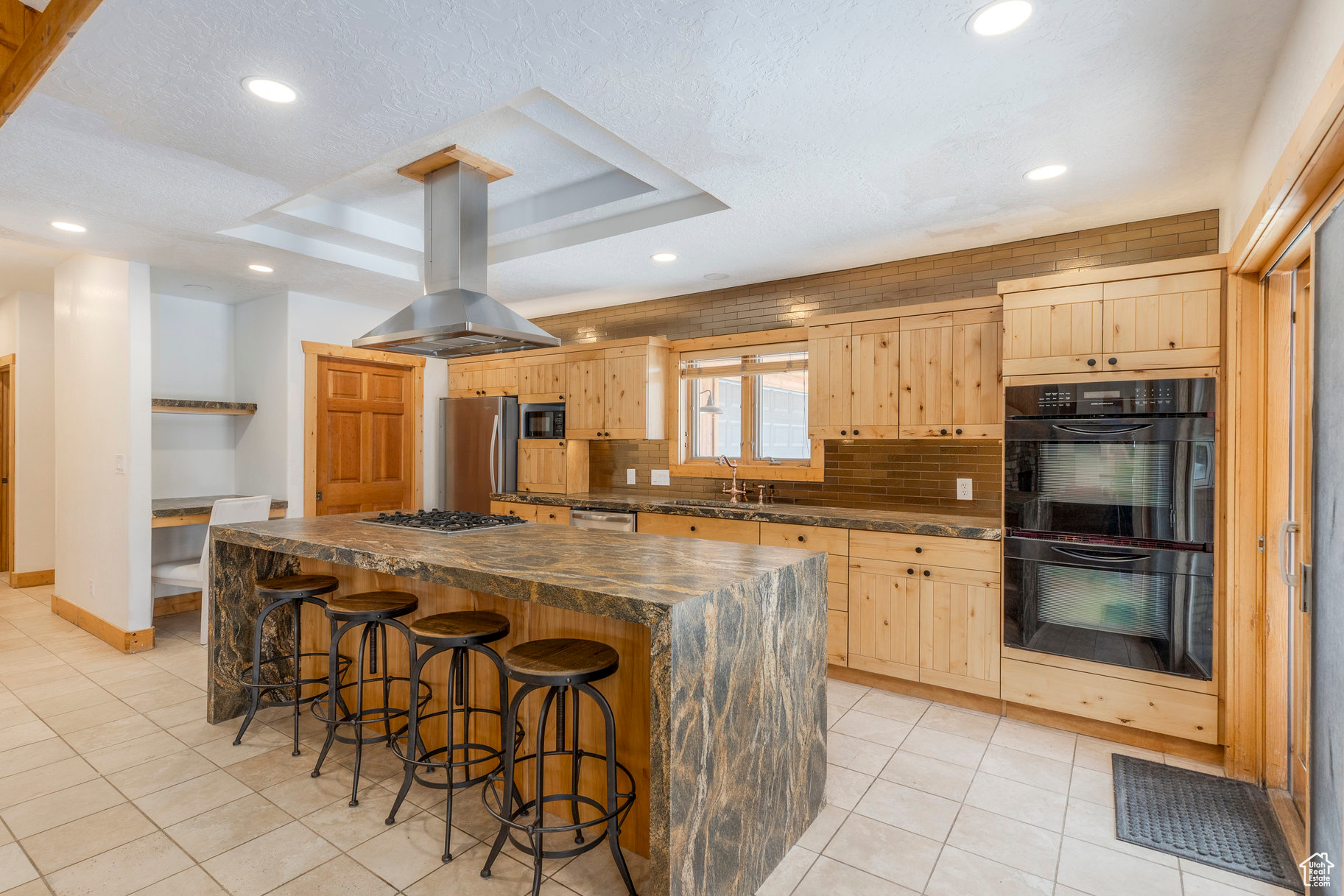 LAKE CREEK ESTATES - Residential