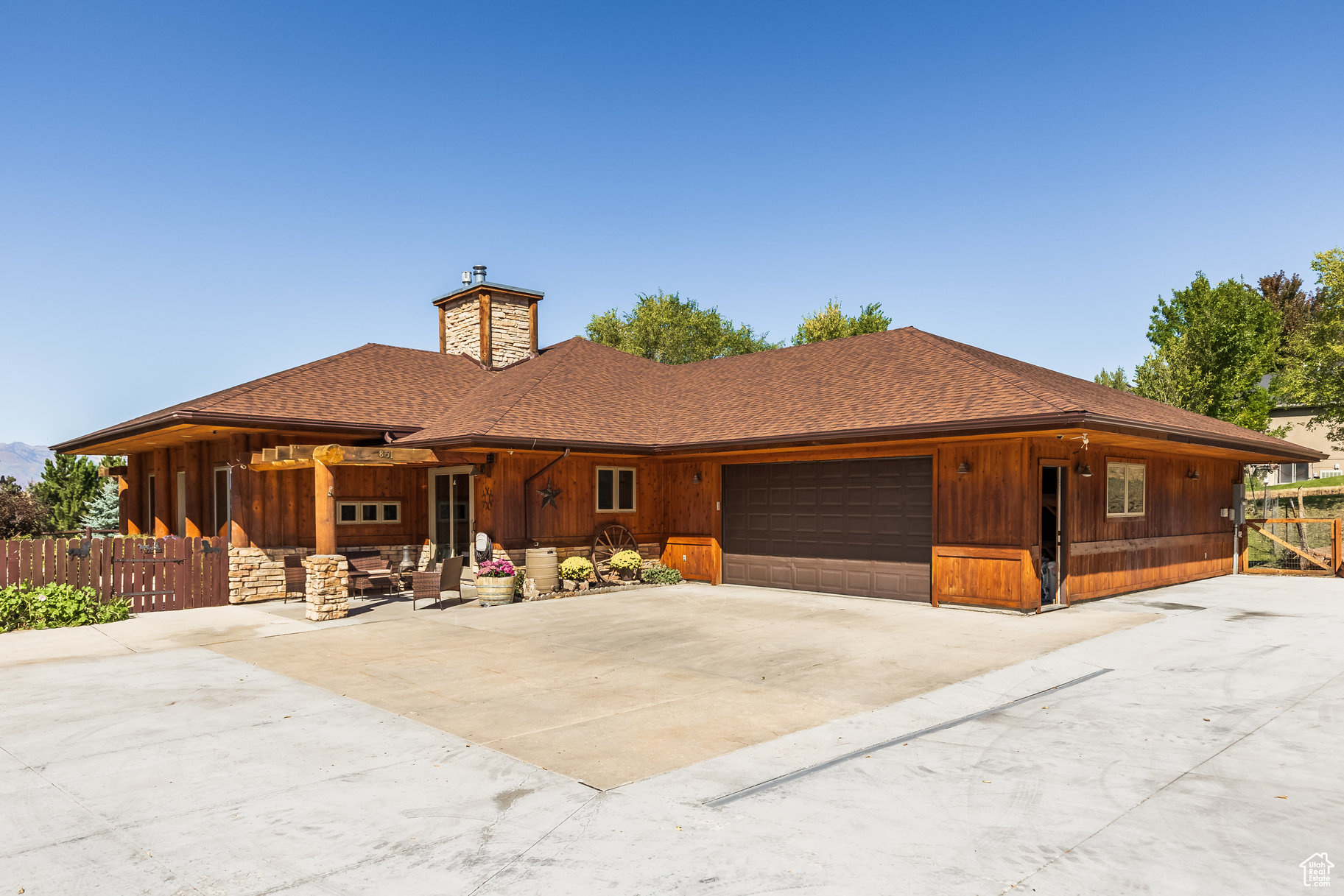 LAKE CREEK ESTATES - Residential