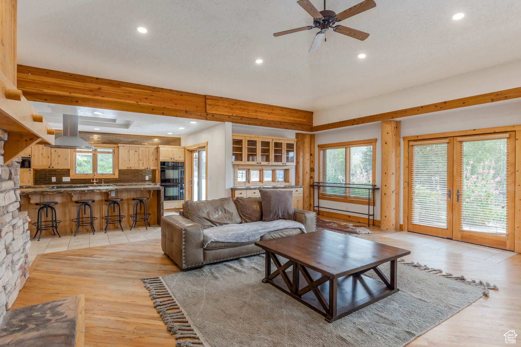 LAKE CREEK ESTATES - Residential