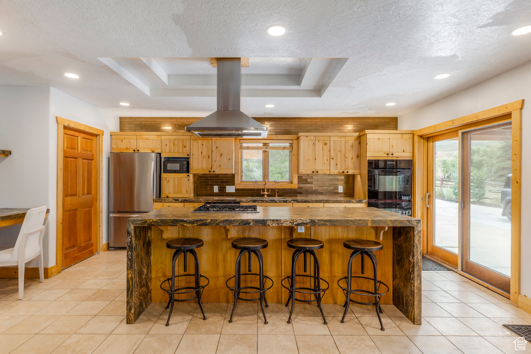 LAKE CREEK ESTATES - Residential