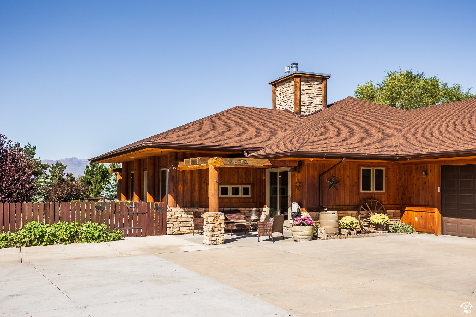 LAKE CREEK ESTATES - Residential