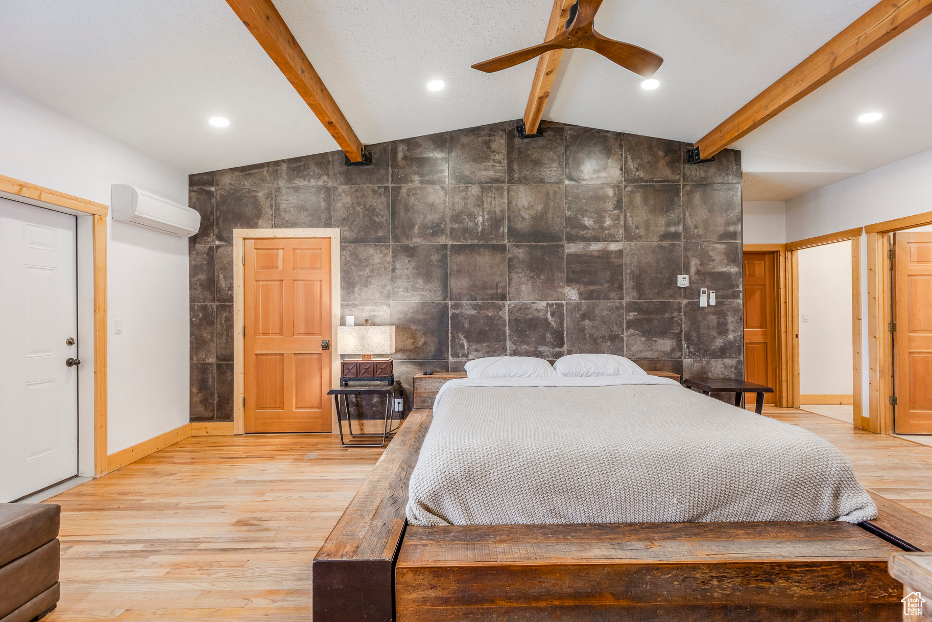 LAKE CREEK ESTATES - Residential