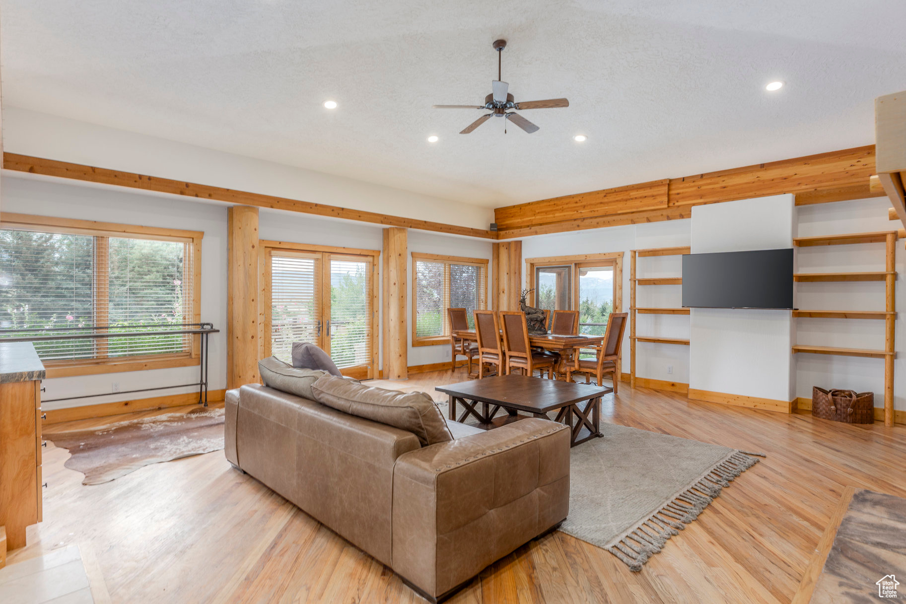 LAKE CREEK ESTATES - Residential