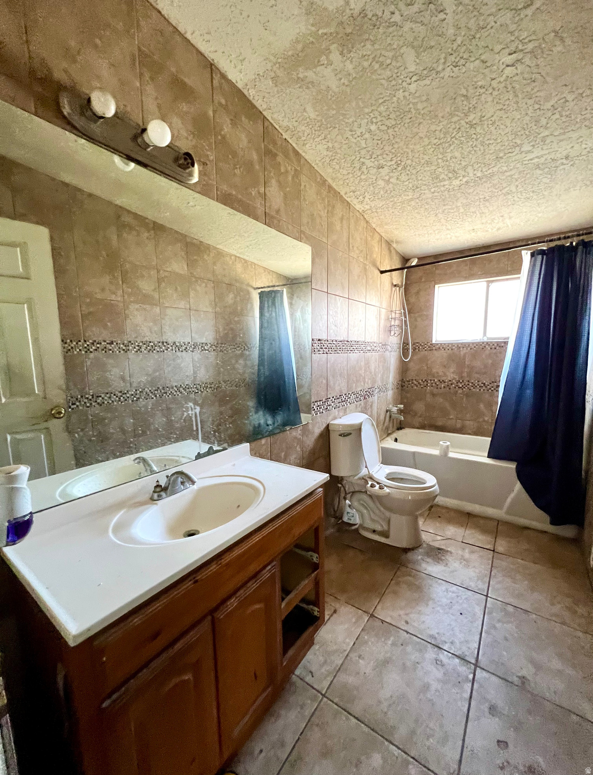 WESTVIEW #7 - Residential