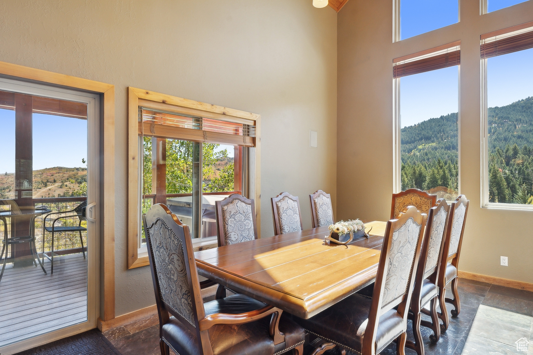 Park City, Utah 84098, United States, 4 Bedrooms Bedrooms, ,3 BathroomsBathrooms,Residential,Pending,41836