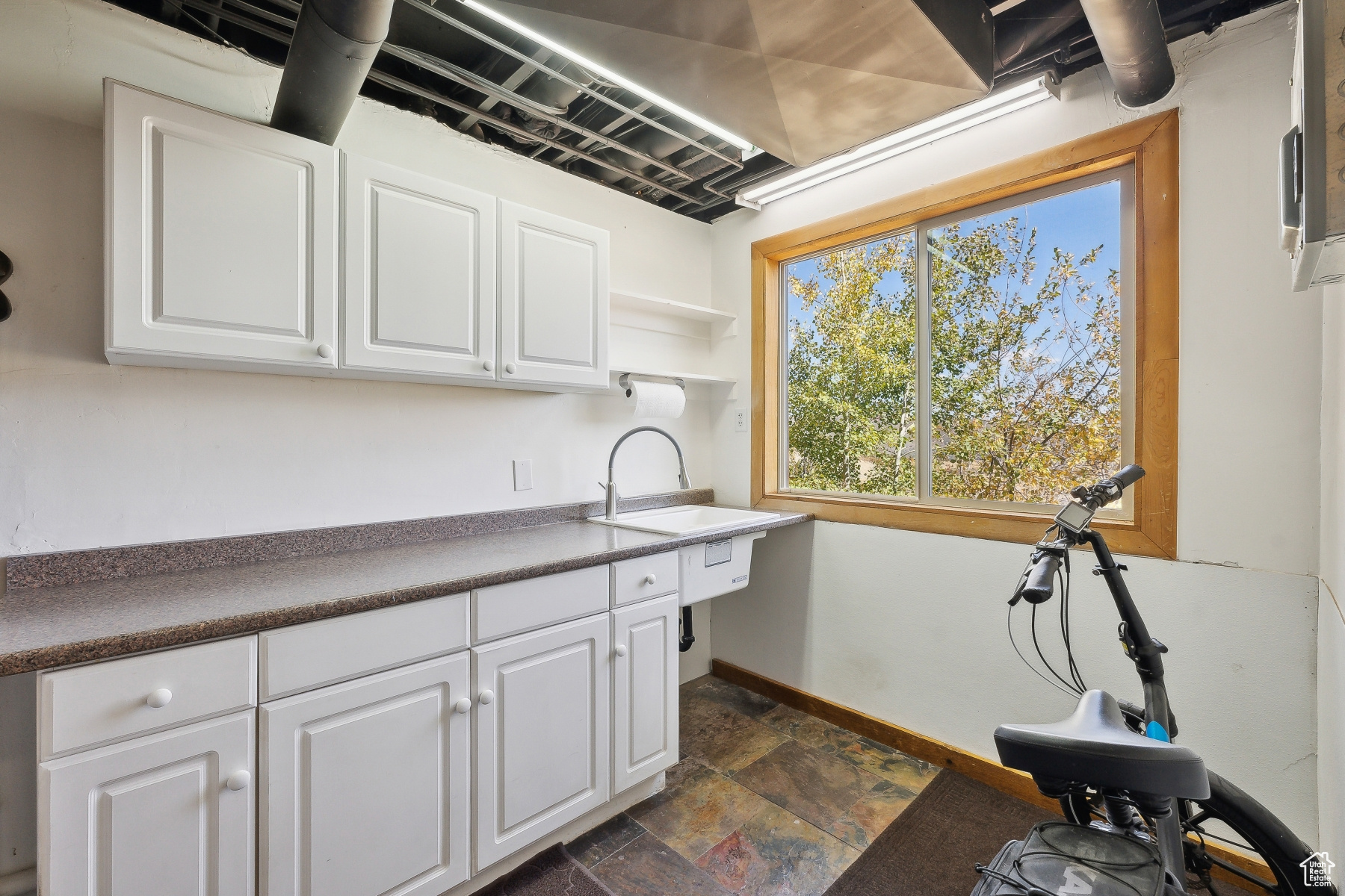 Park City, Utah 84098, United States, 4 Bedrooms Bedrooms, ,3 BathroomsBathrooms,Residential,Pending,41836