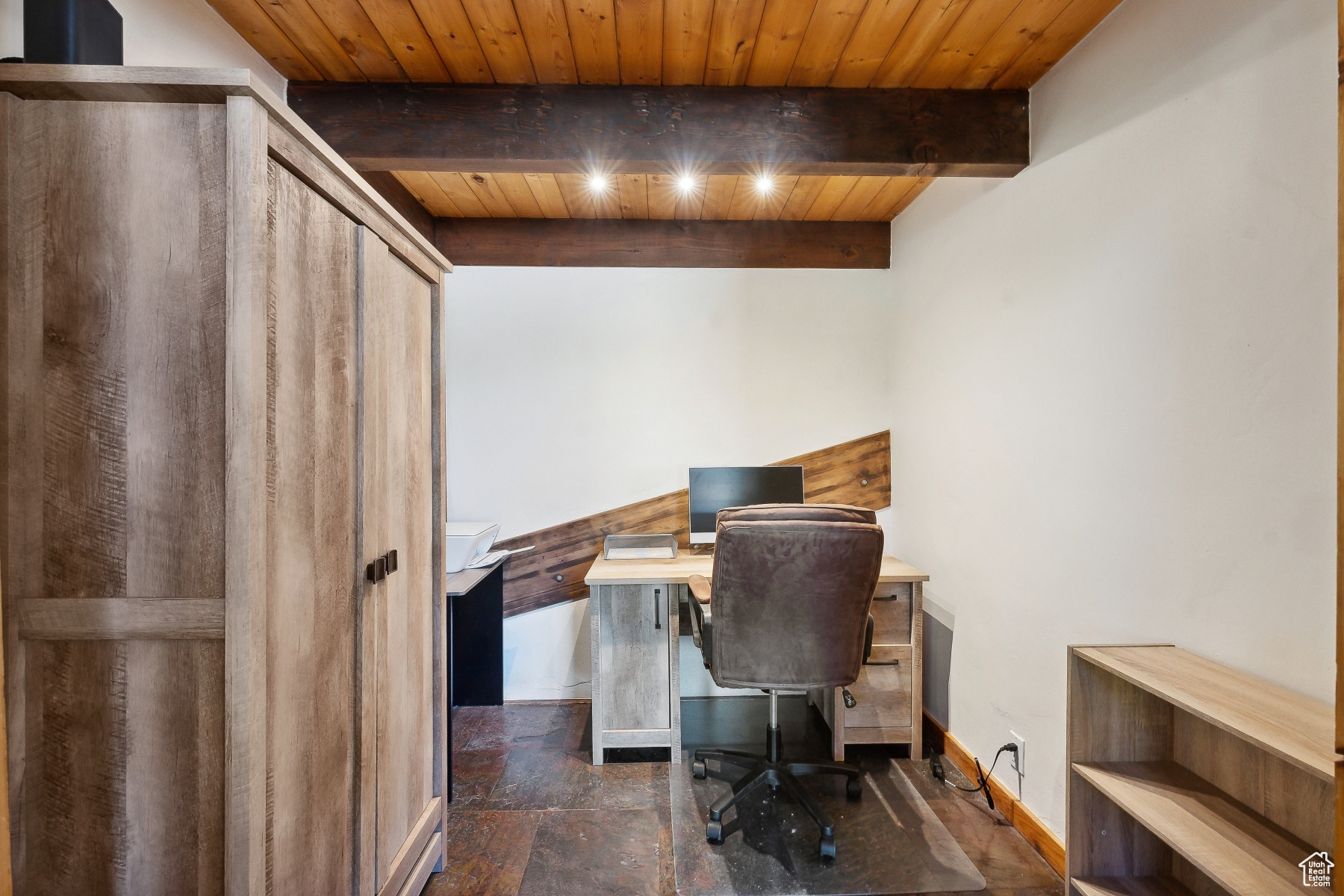 Park City, Utah 84098, United States, 4 Bedrooms Bedrooms, ,3 BathroomsBathrooms,Residential,Pending,41836