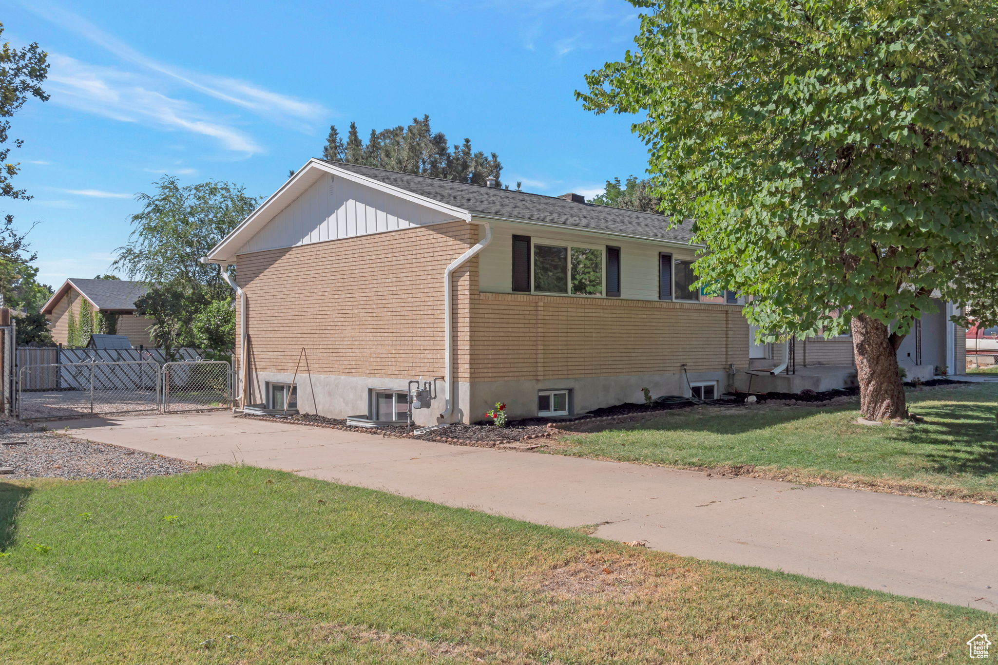 RIVER VALLEY - Residential