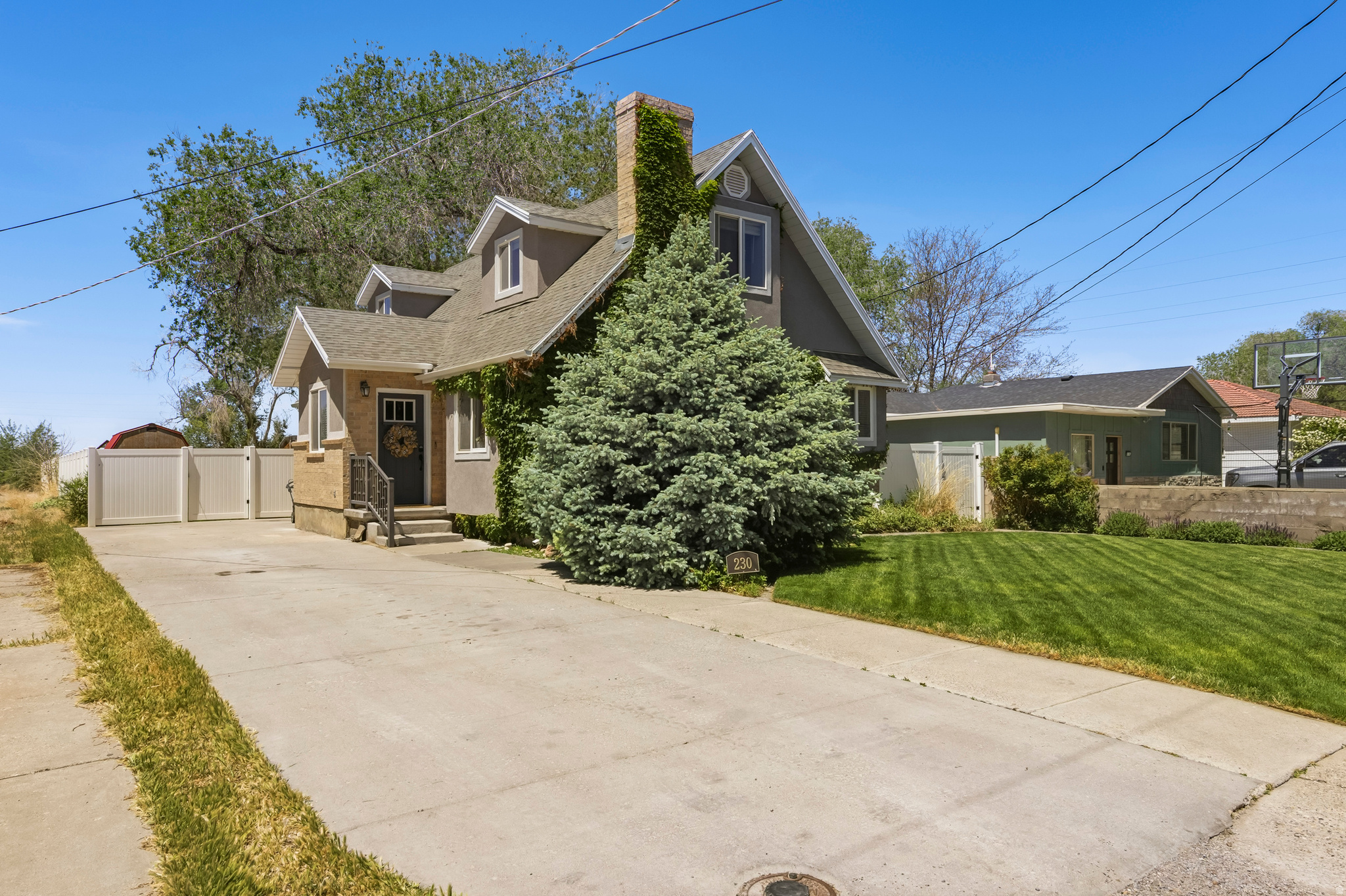 DELTA TOWNSITE - Residential