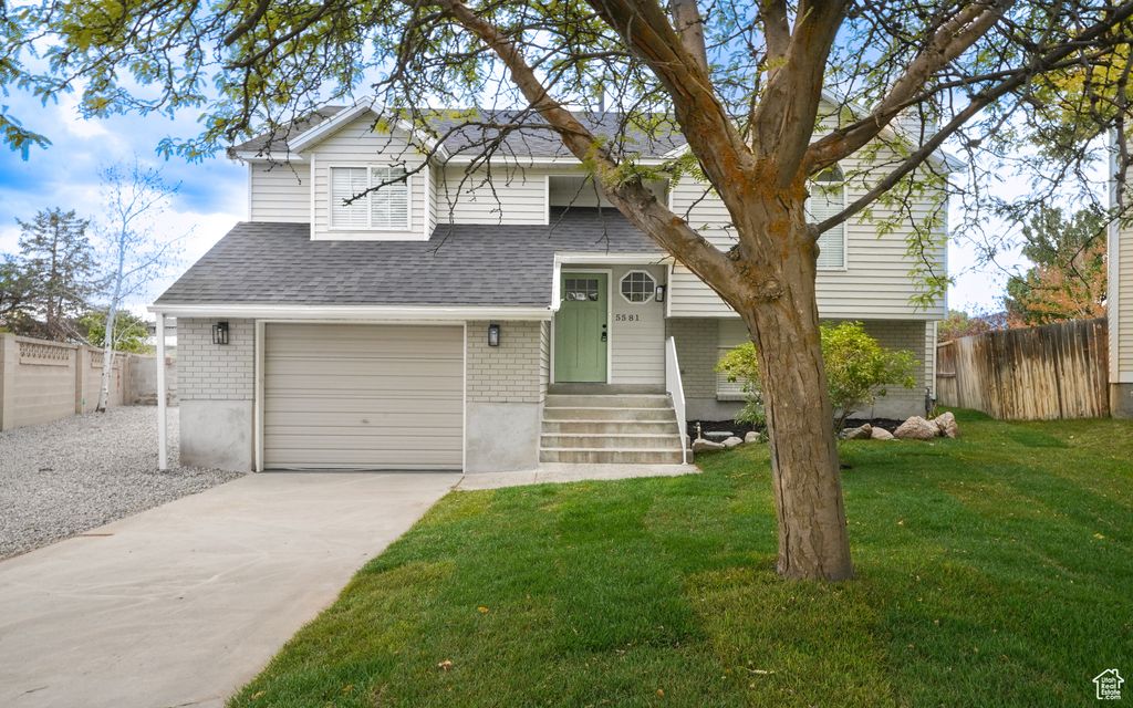 Photo of 5581 W BLUEVAIL CT S, West Jordan, UT 84081 (MLS # 2115619)