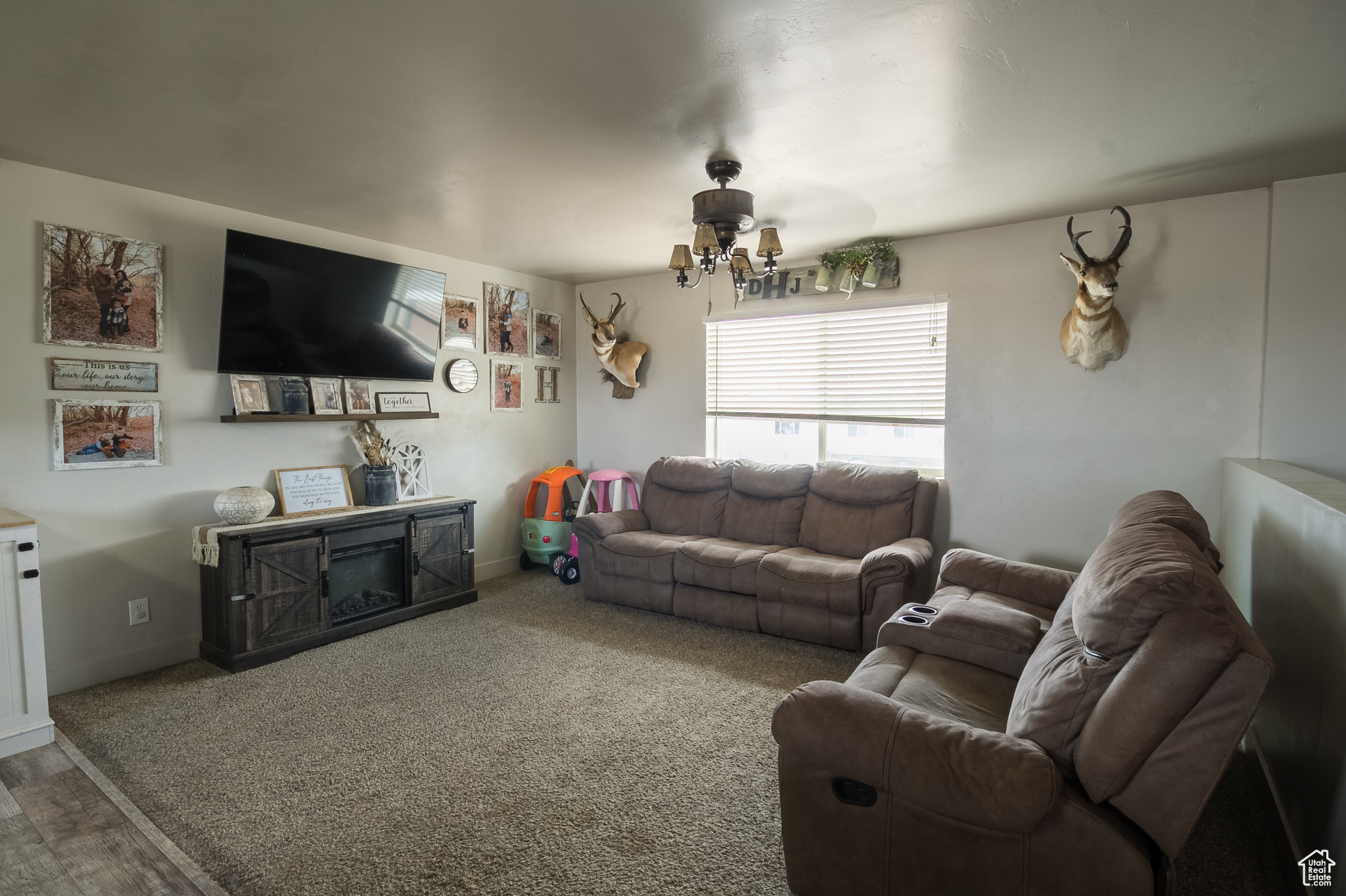 COUNTRY ACRES - Residential