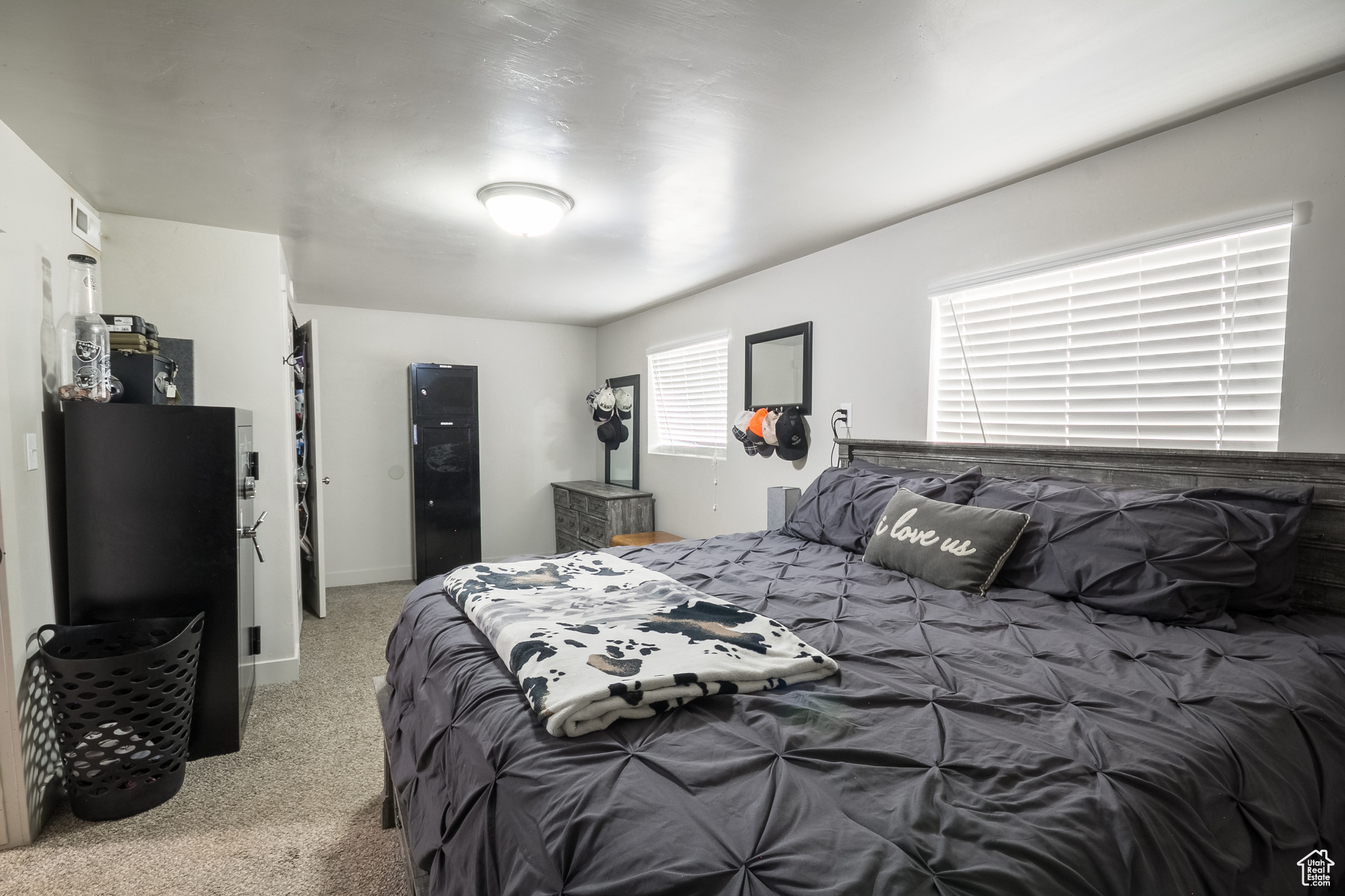 COUNTRY ACRES - Residential