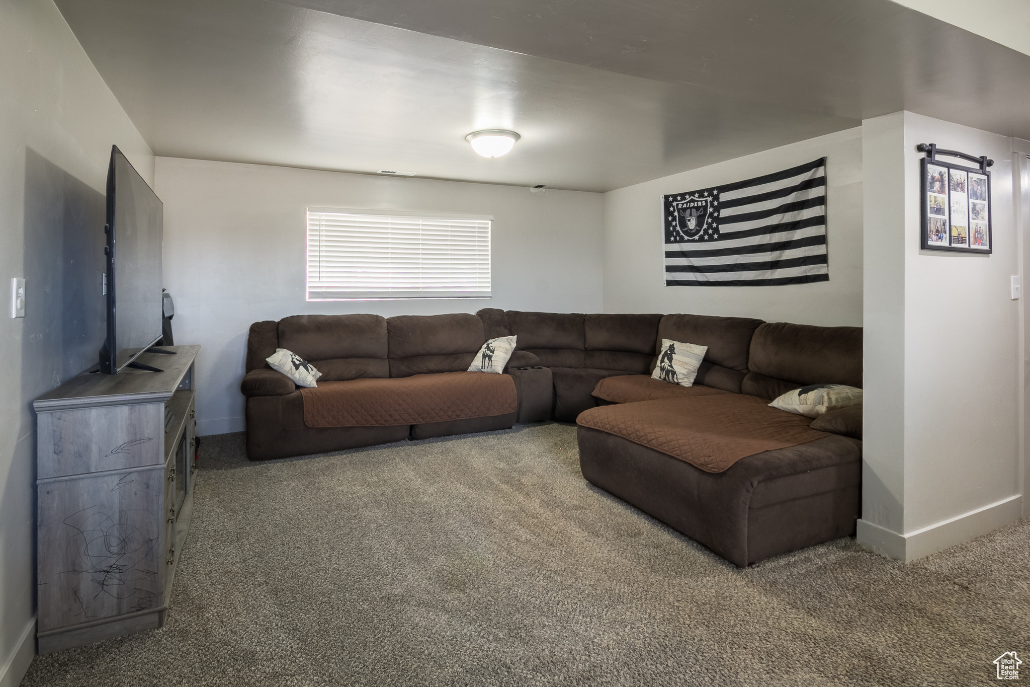 COUNTRY ACRES - Residential