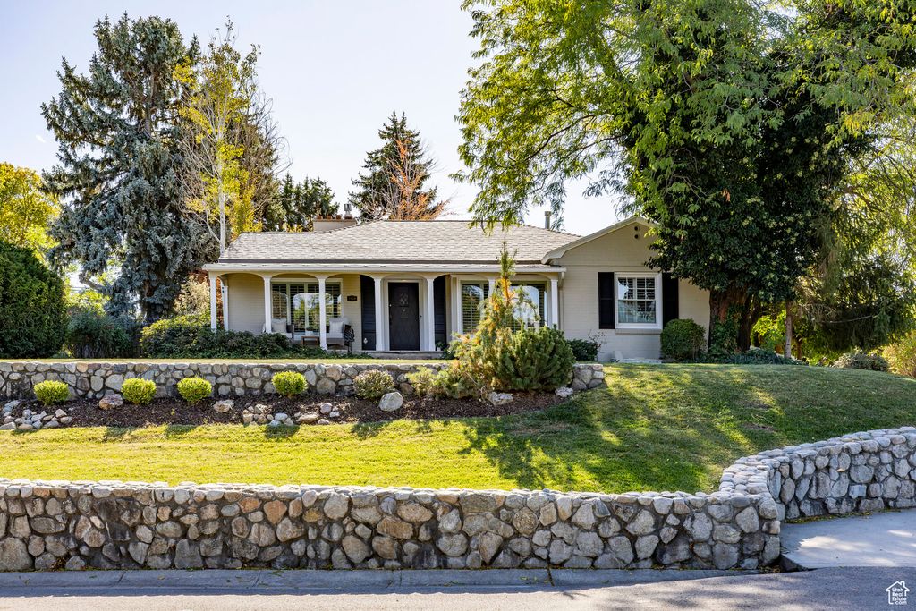Photo of 1840 E GROVER LN S, Salt Lake City, UT 84124 (MLS # 2118845)