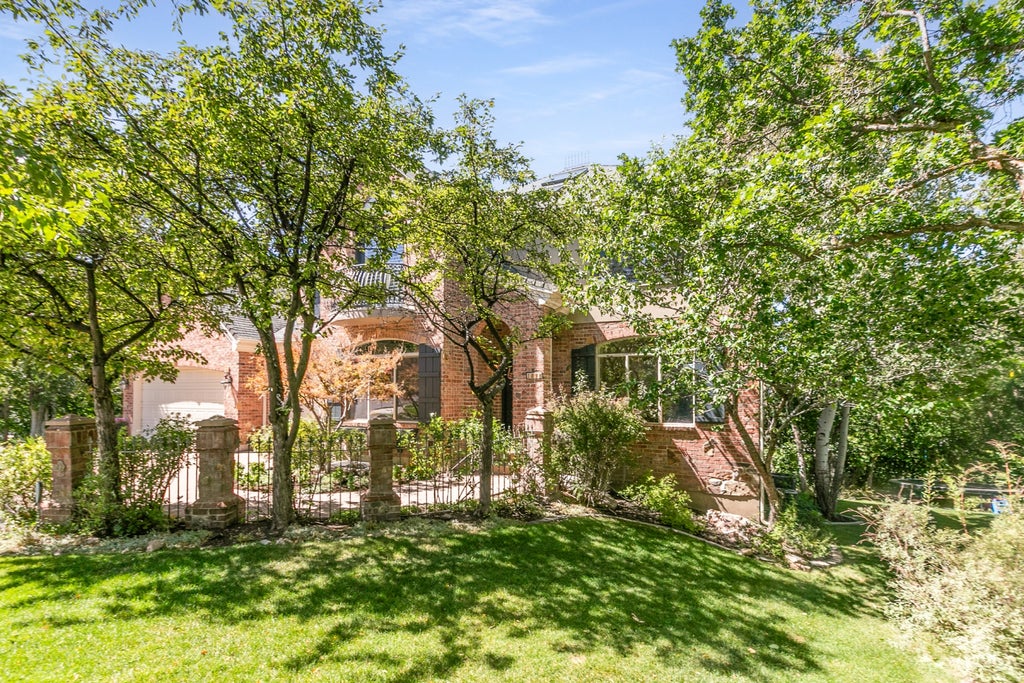 Photo of 1095 E MARIWOOD CIR S, North Salt Lake, UT 84054 (MLS # 2183708)