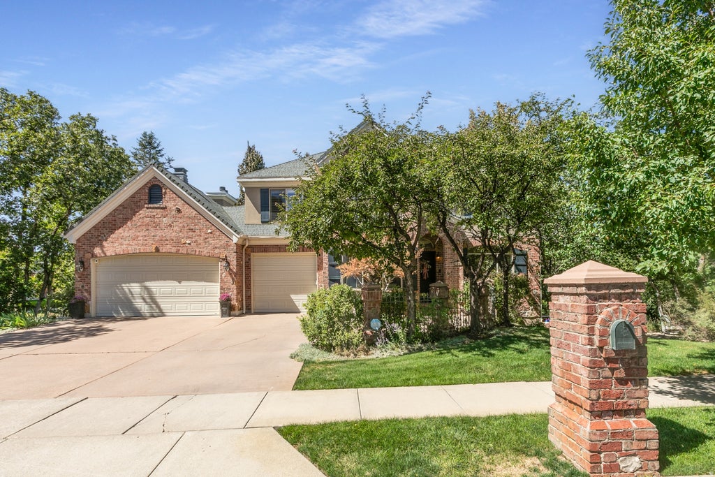 Photo of 1095 E MARIWOOD CIR S, North Salt Lake, UT 84054 (MLS # 2183708)