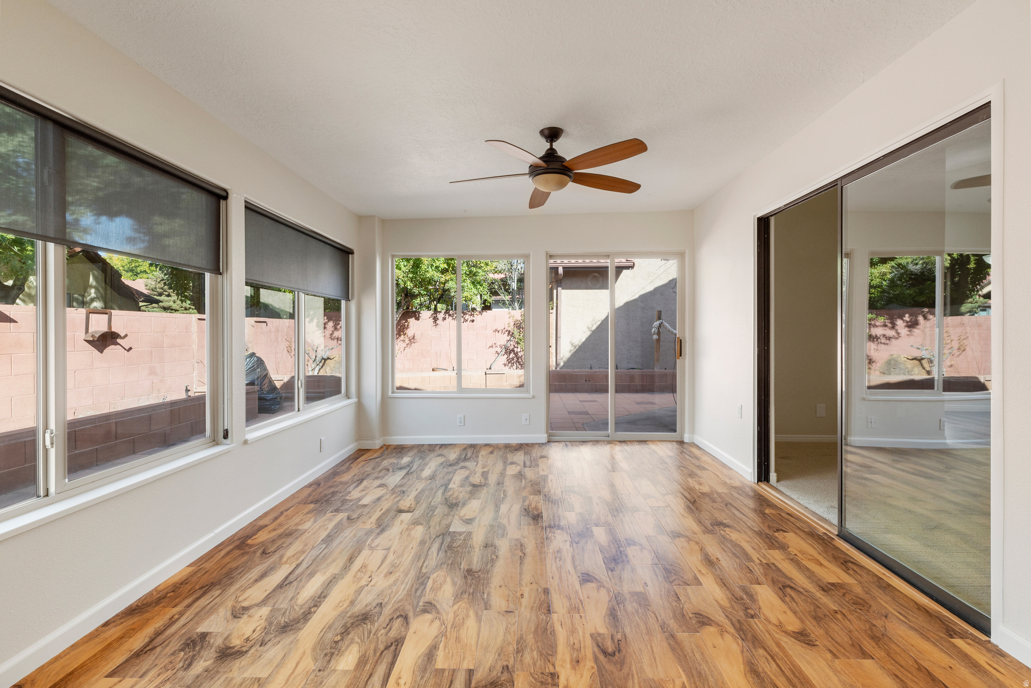 MESAS AMD - Residential