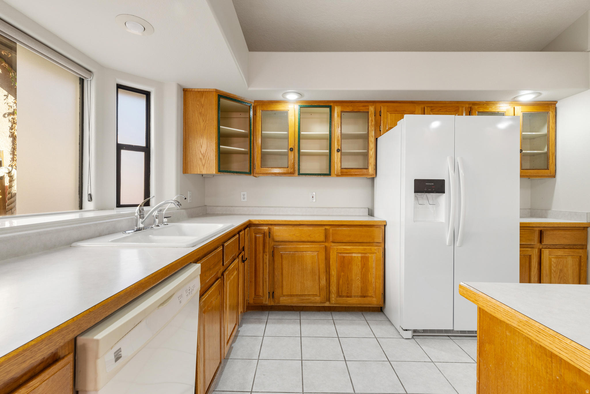 MESAS AMD - Residential