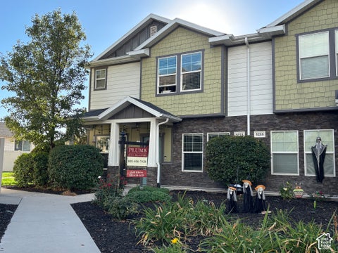 Townhouse For Sale - 8272 S 180<br/> Sandy, UT 84070