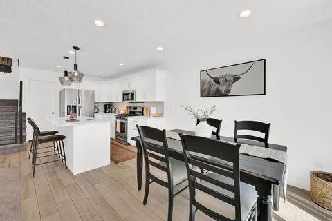 Tiny photo for 6526 S ASPEN LN, South Weber, UT 84405 (MLS # 2150260)