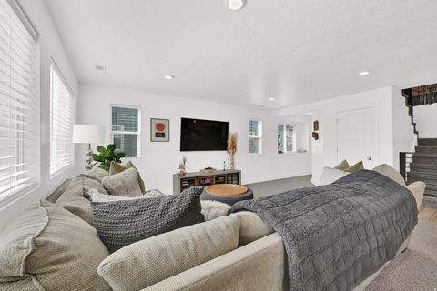 Tiny photo for 6526 S ASPEN LN, South Weber, UT 84405 (MLS # 2150260)