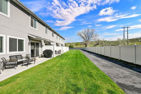 Tiny photo for 6526 S ASPEN LN, South Weber, UT 84405 (MLS # 2150260)