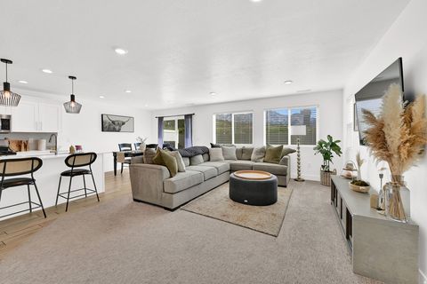 Tiny photo for 6526 S ASPEN LN, South Weber, UT 84405 (MLS # 2150260)