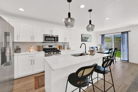 Tiny photo for 6526 S ASPEN LN, South Weber, UT 84405 (MLS # 2150260)