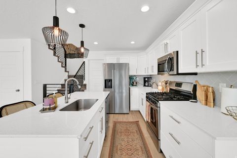 Tiny photo for 6526 S ASPEN LN, South Weber, UT 84405 (MLS # 2150260)