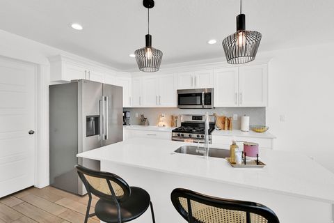 Tiny photo for 6526 S ASPEN LN, South Weber, UT 84405 (MLS # 2150260)