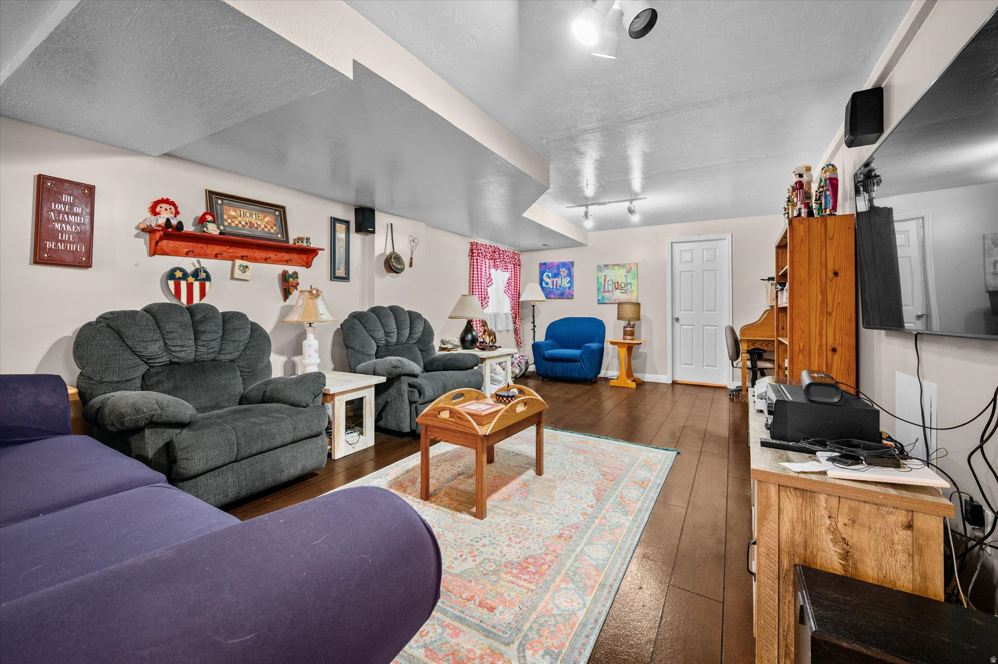 ROLLING OAKS - Residential