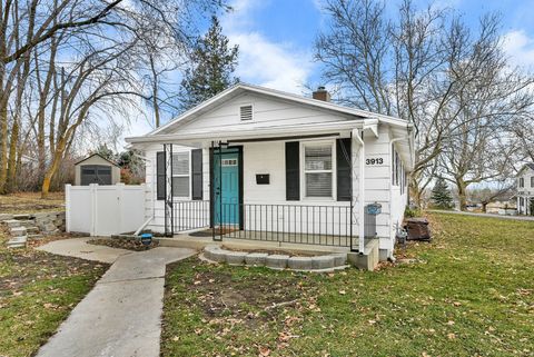 Tiny photo for 3913 JACKSON AVE, South Ogden, UT 84403 (MLS # 2139662)