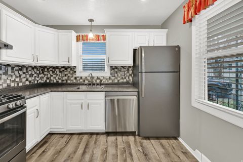 Tiny photo for 3913 JACKSON AVE, South Ogden, UT 84403 (MLS # 2139662)